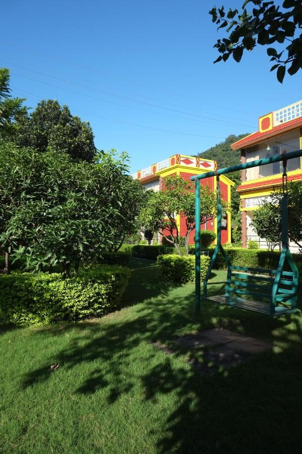 Mvt Guesthouse & Restaurant Rishikesh Ngoại thất bức ảnh