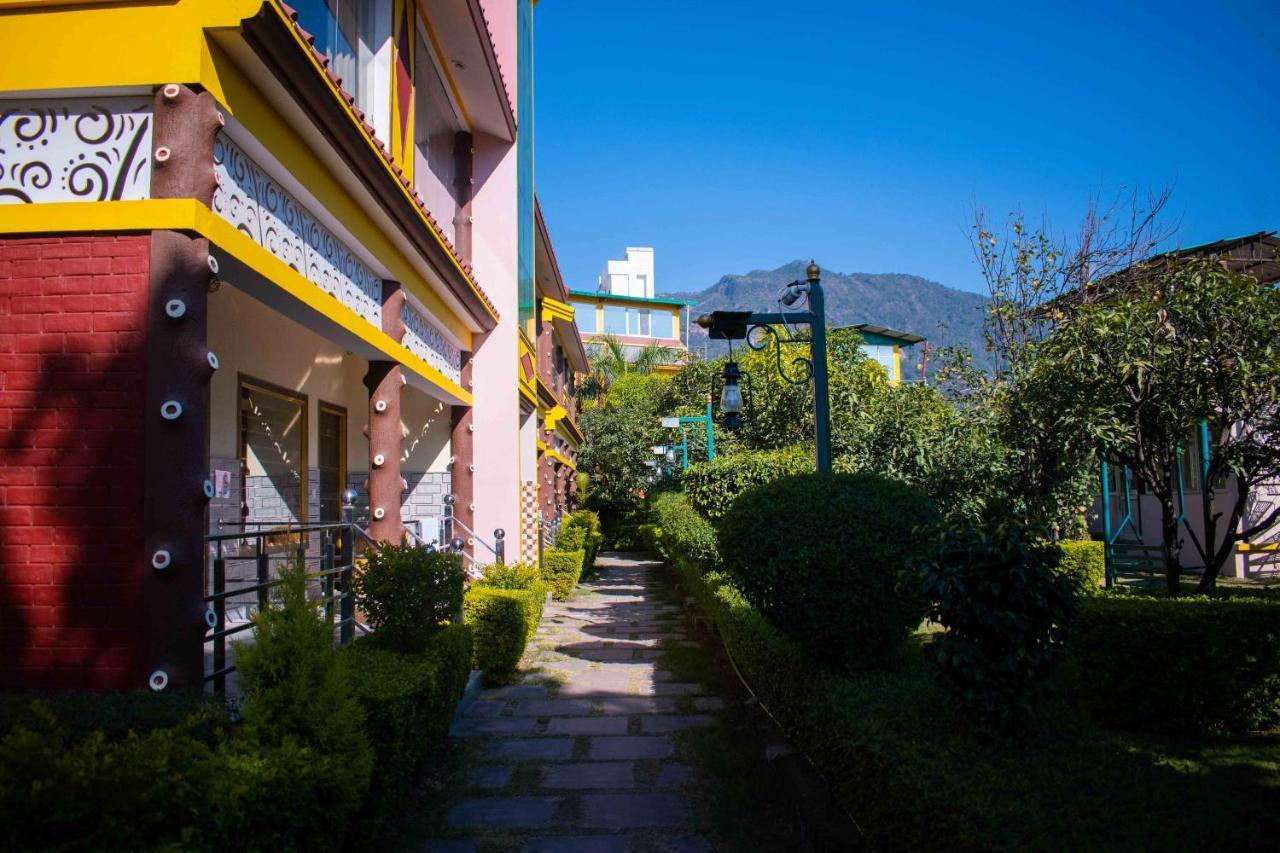 Mvt Guesthouse & Restaurant Rishikesh Ngoại thất bức ảnh