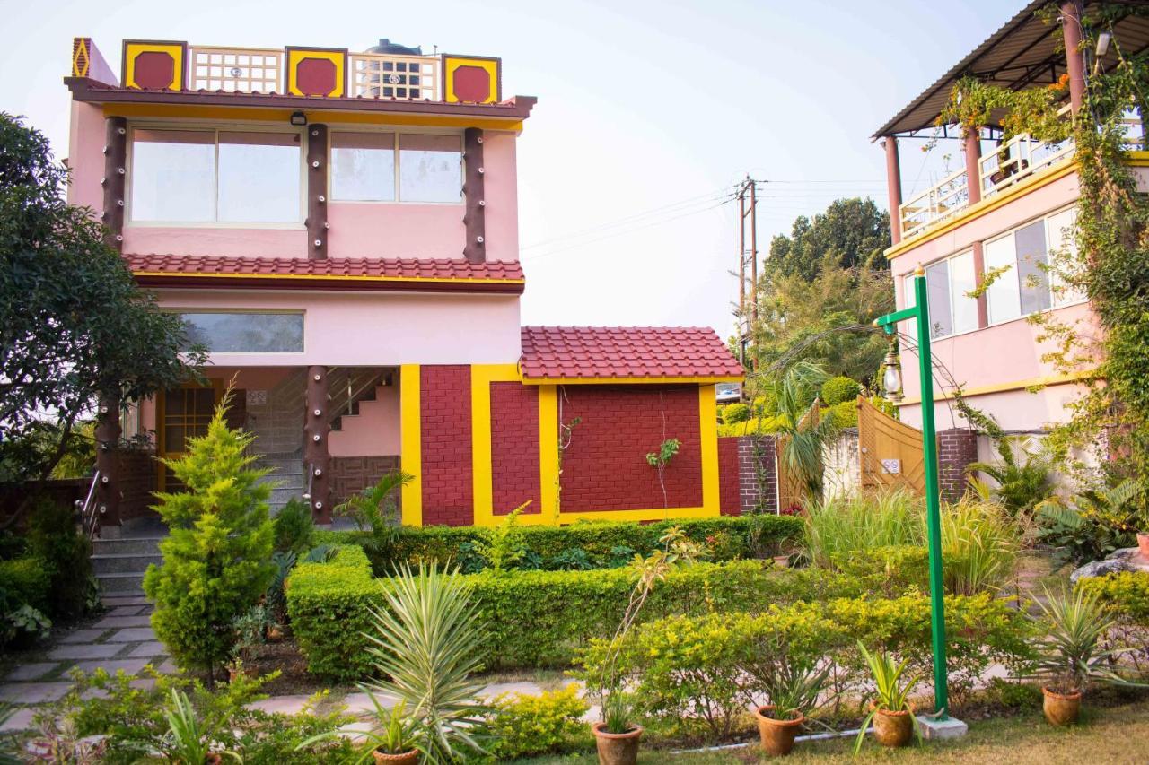 Mvt Guesthouse & Restaurant Rishikesh Ngoại thất bức ảnh