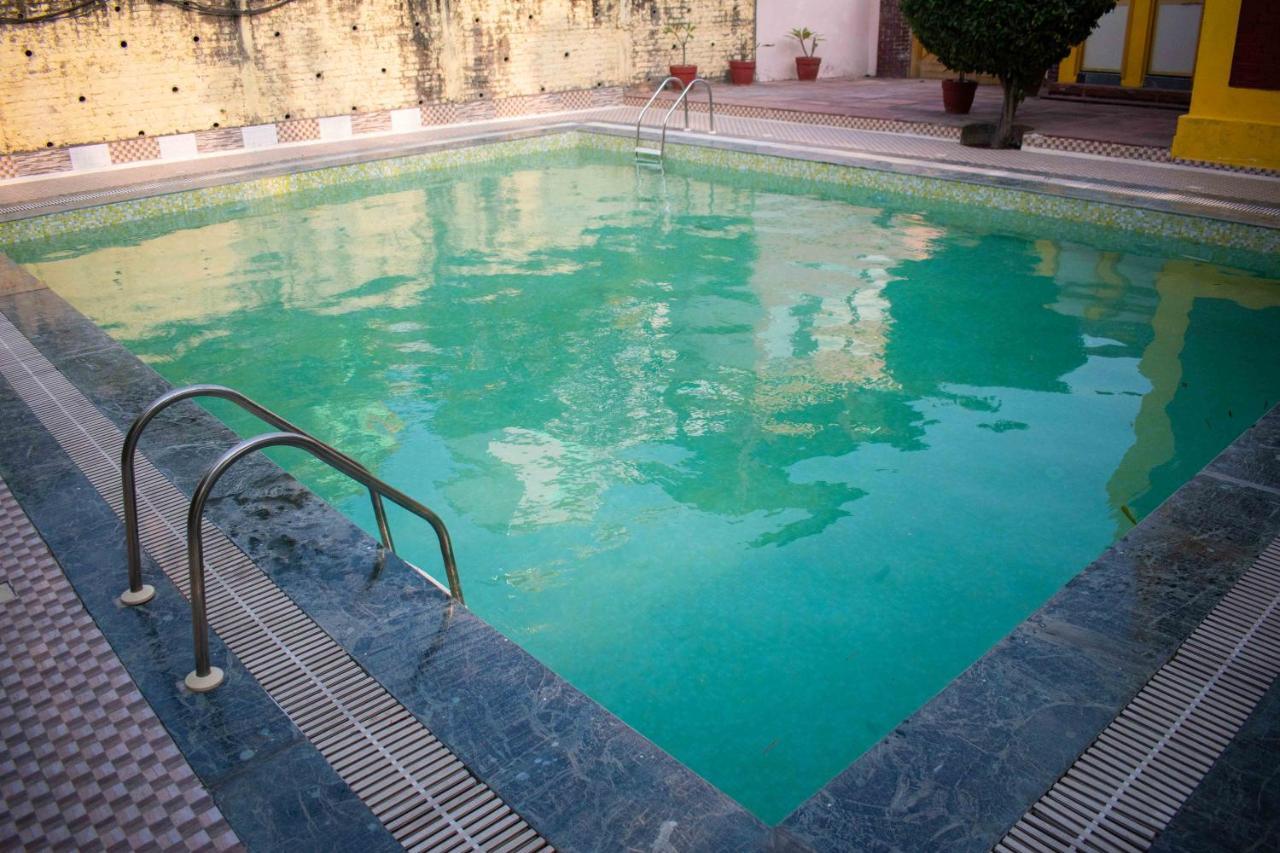 Mvt Guesthouse & Restaurant Rishikesh Ngoại thất bức ảnh