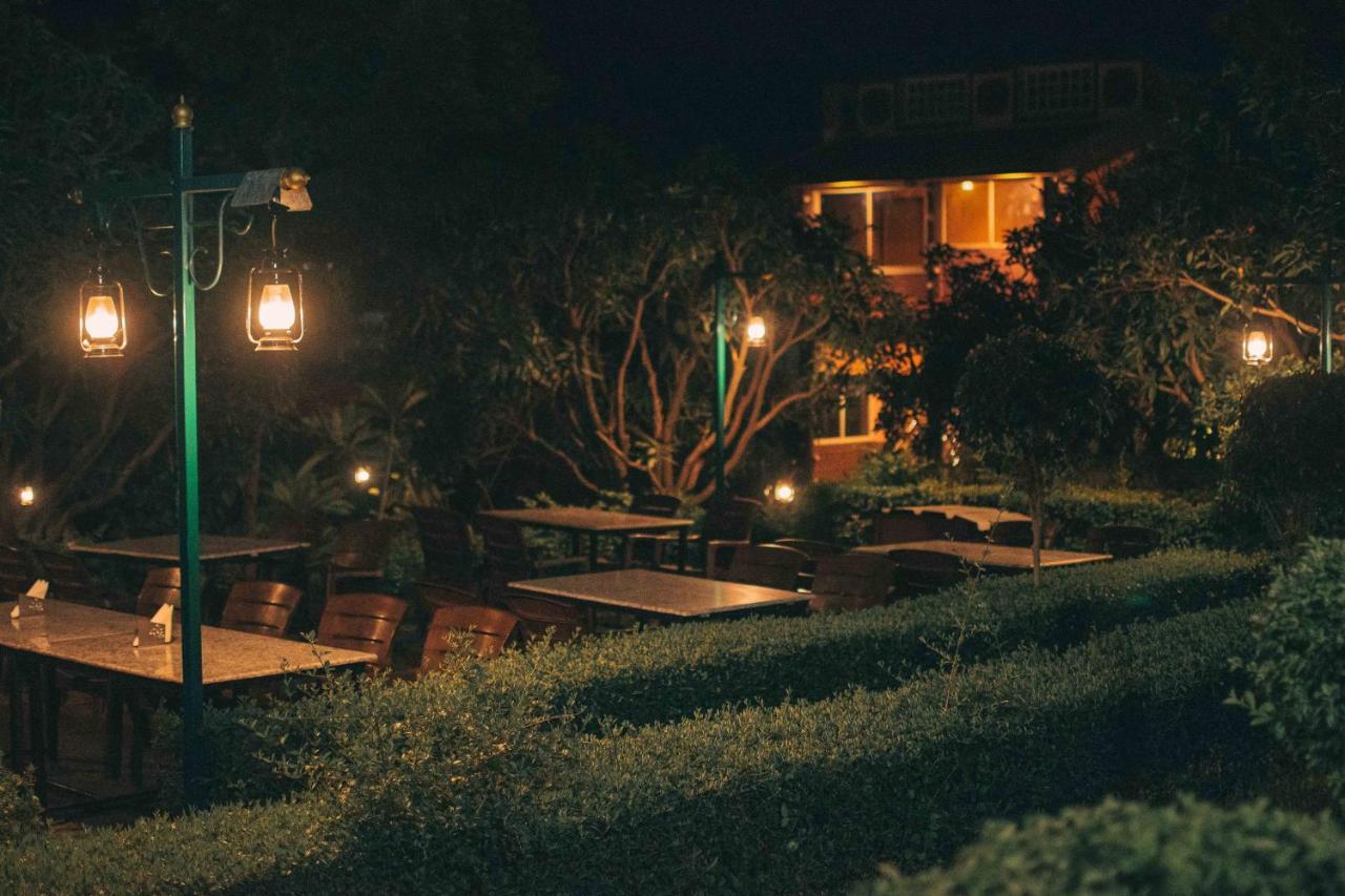 Mvt Guesthouse & Restaurant Rishikesh Ngoại thất bức ảnh
