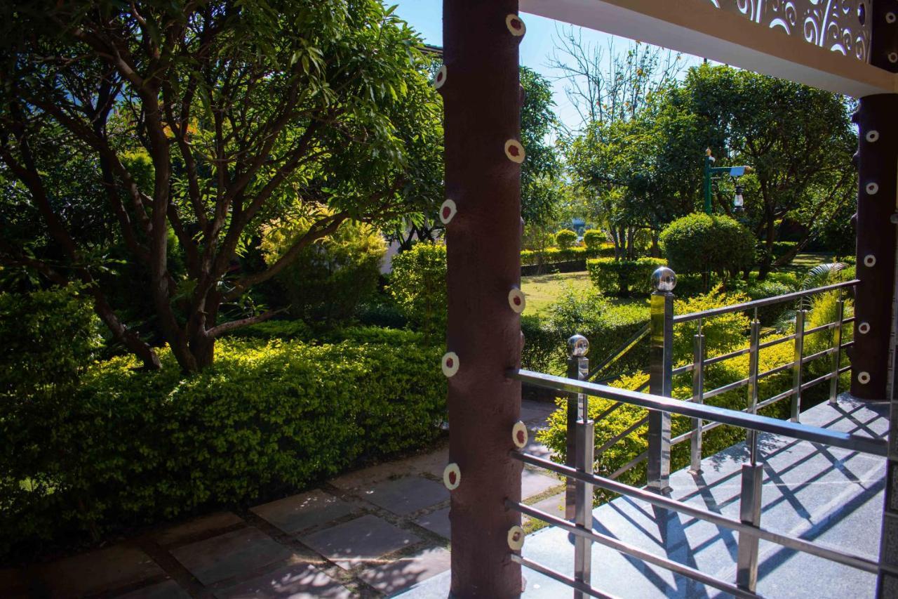 Mvt Guesthouse & Restaurant Rishikesh Ngoại thất bức ảnh