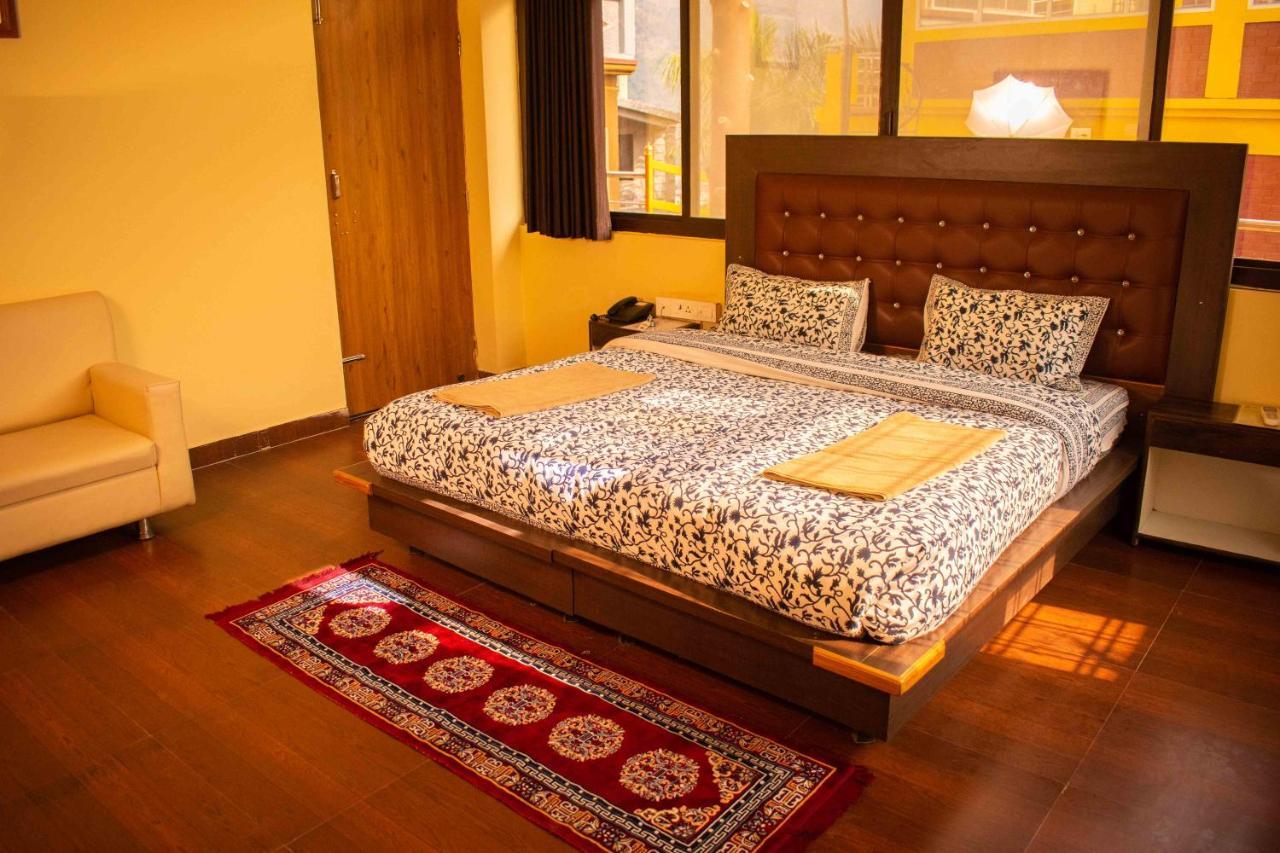 Mvt Guesthouse & Restaurant Rishikesh Ngoại thất bức ảnh