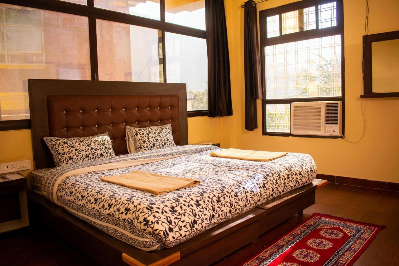 Mvt Guesthouse & Restaurant Rishikesh Ngoại thất bức ảnh