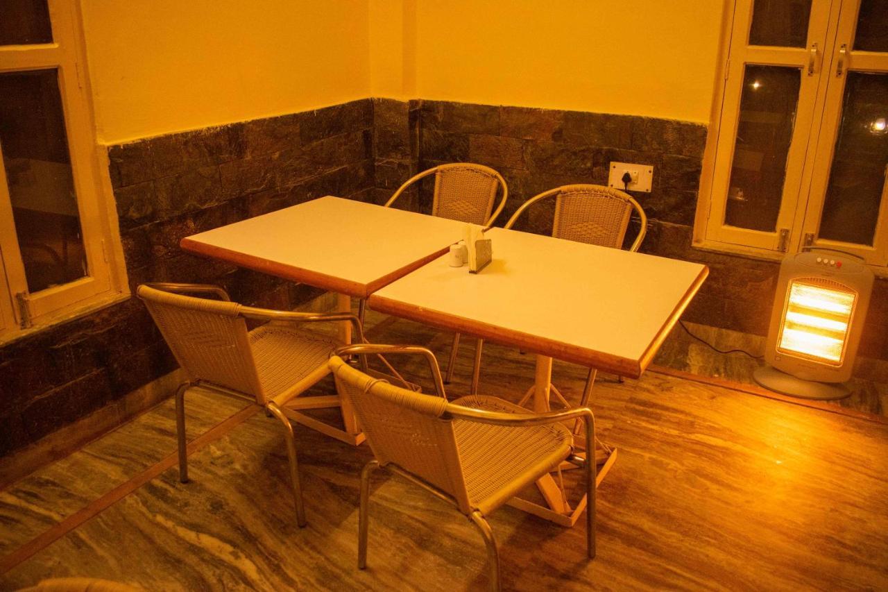 Mvt Guesthouse & Restaurant Rishikesh Ngoại thất bức ảnh