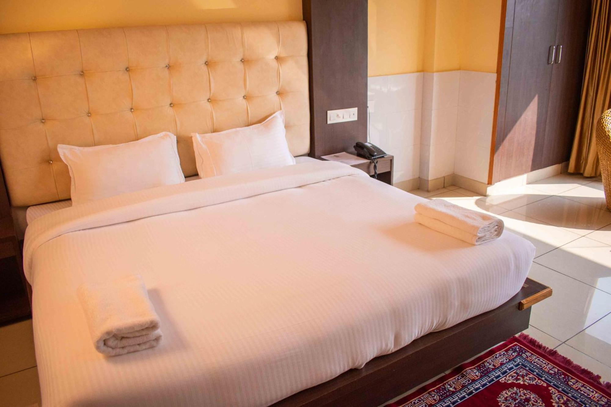 Mvt Guesthouse & Restaurant Rishikesh Phòng bức ảnh